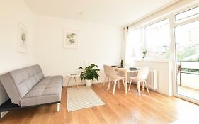 Peaceful Studio Apartment Near Center